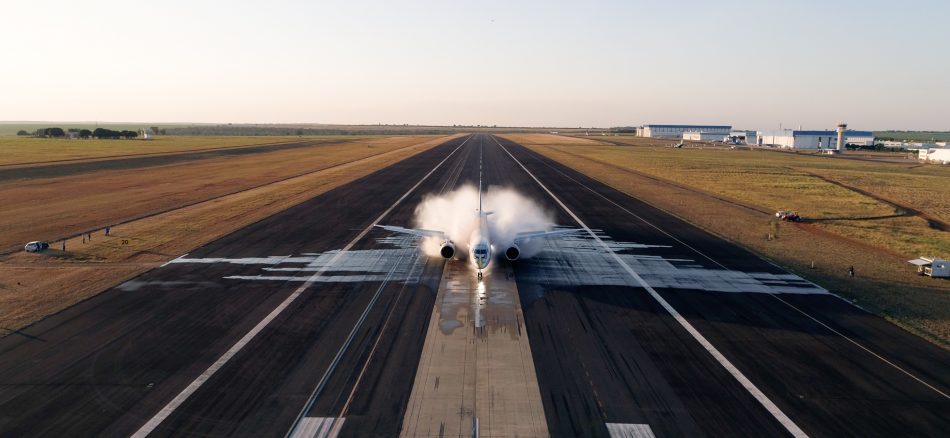 Resultado de imagen para Embraer E195-E2 spray-test